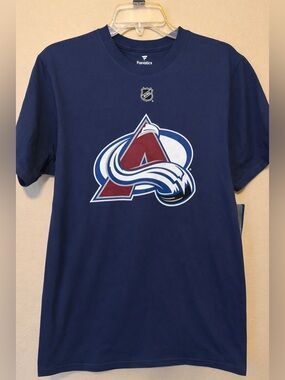 🔥 Colorado Avalanche Nathan MacKinnon #29 T-Shirt (Men’s M) – NWT